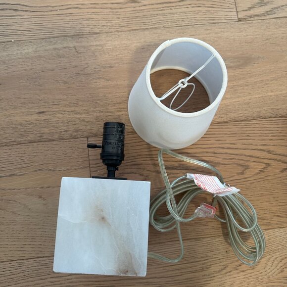 Visual Comfort Terri Cube Lamp in Alabaster - Picture 4 of 4